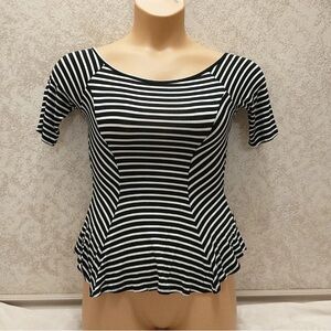 Elegant Black and White Striped Short Sleeve Top
